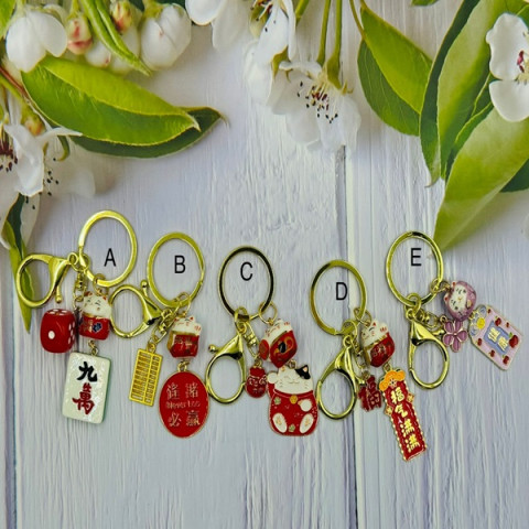 Assorted Lucky Cat Keychain